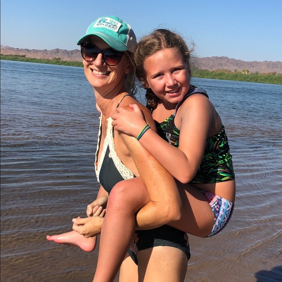 Meet your Posher, Sam - Picture 3 of 3